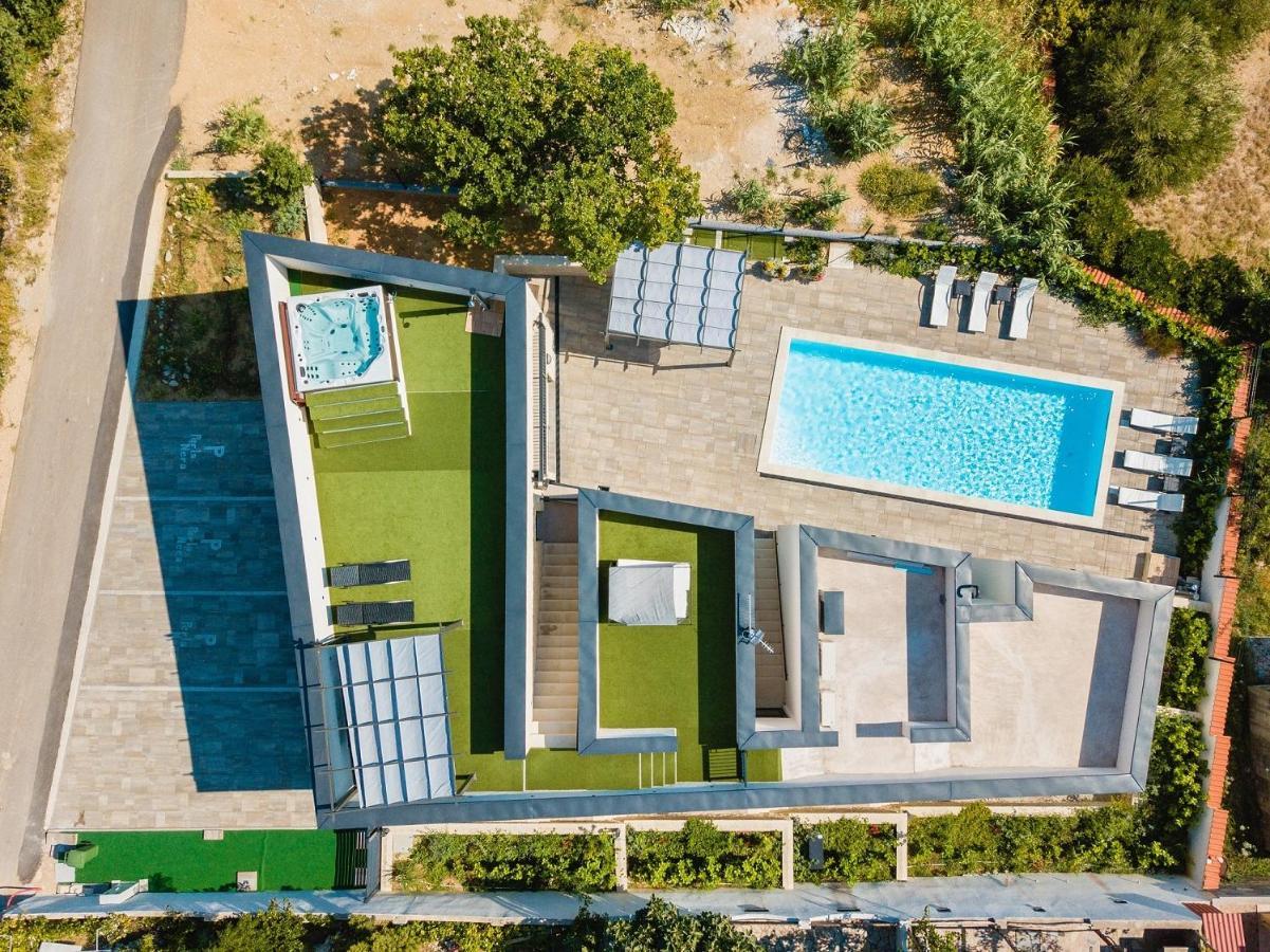 Perla Nera Heated Pool & Sauna Stan Trigraci Eksteriør billede